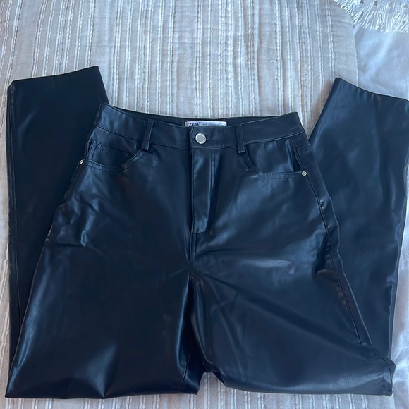Zara faux leather pants - Picture 1 of 2